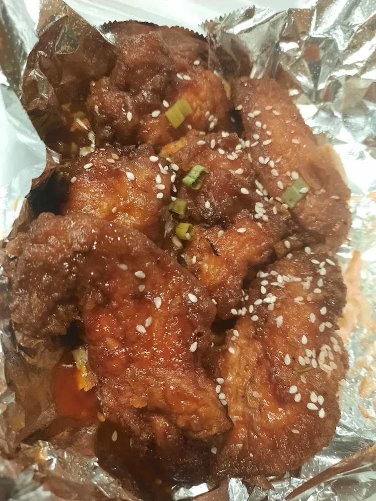 Honey Sriracha Chicken Wings
